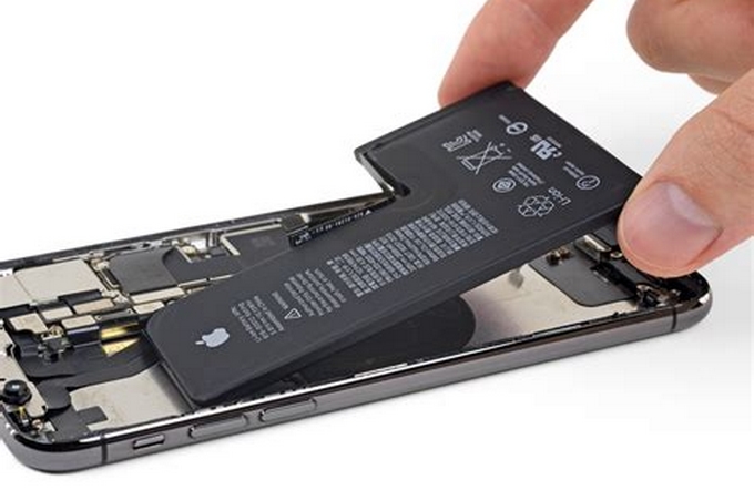 iPhone Battery Replacement